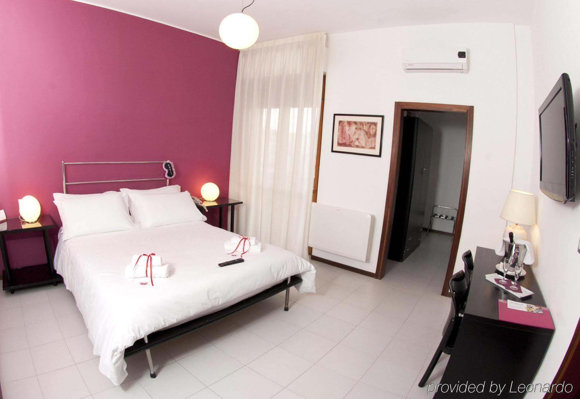Hotel Zenit Salento Lecce Habitación foto